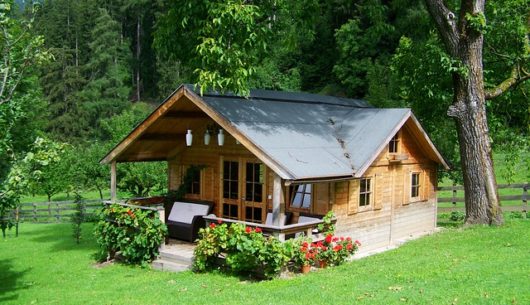 dom drewniany zalety i koszty